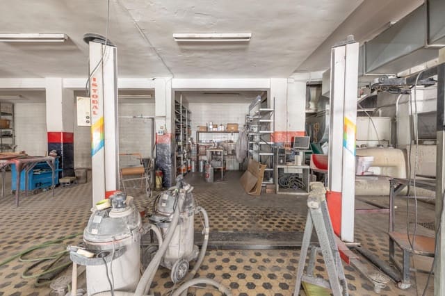 Erhverv til salg i Figares, Granada by - € 400.000 (Ref: 9975644)