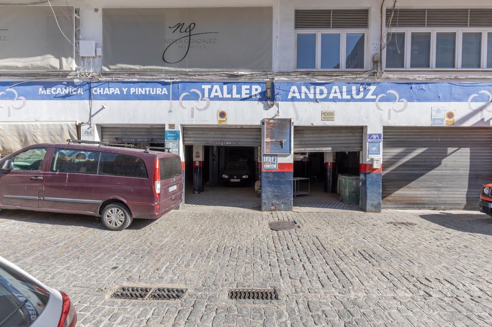 Commercial for sale in Granada city - € 400,000 (Ref: 9975644)