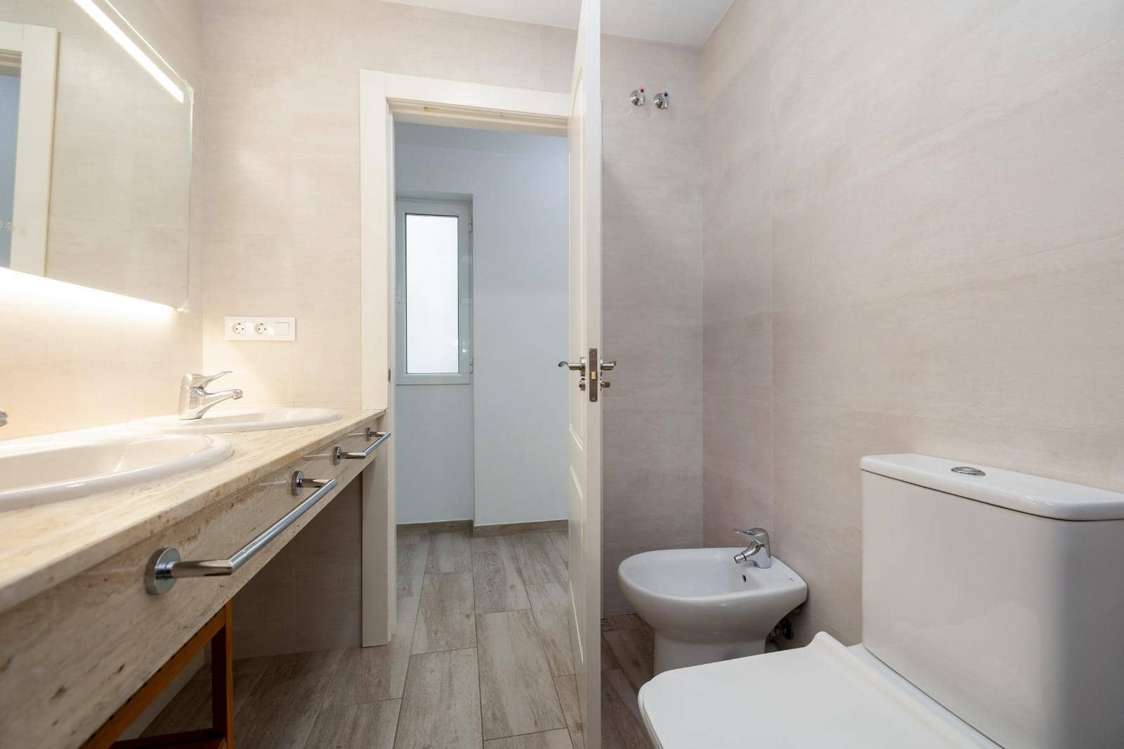 3 soveværelse Lejlighed til salg i Granada by - € 285.000 (Ref: 9977506)
