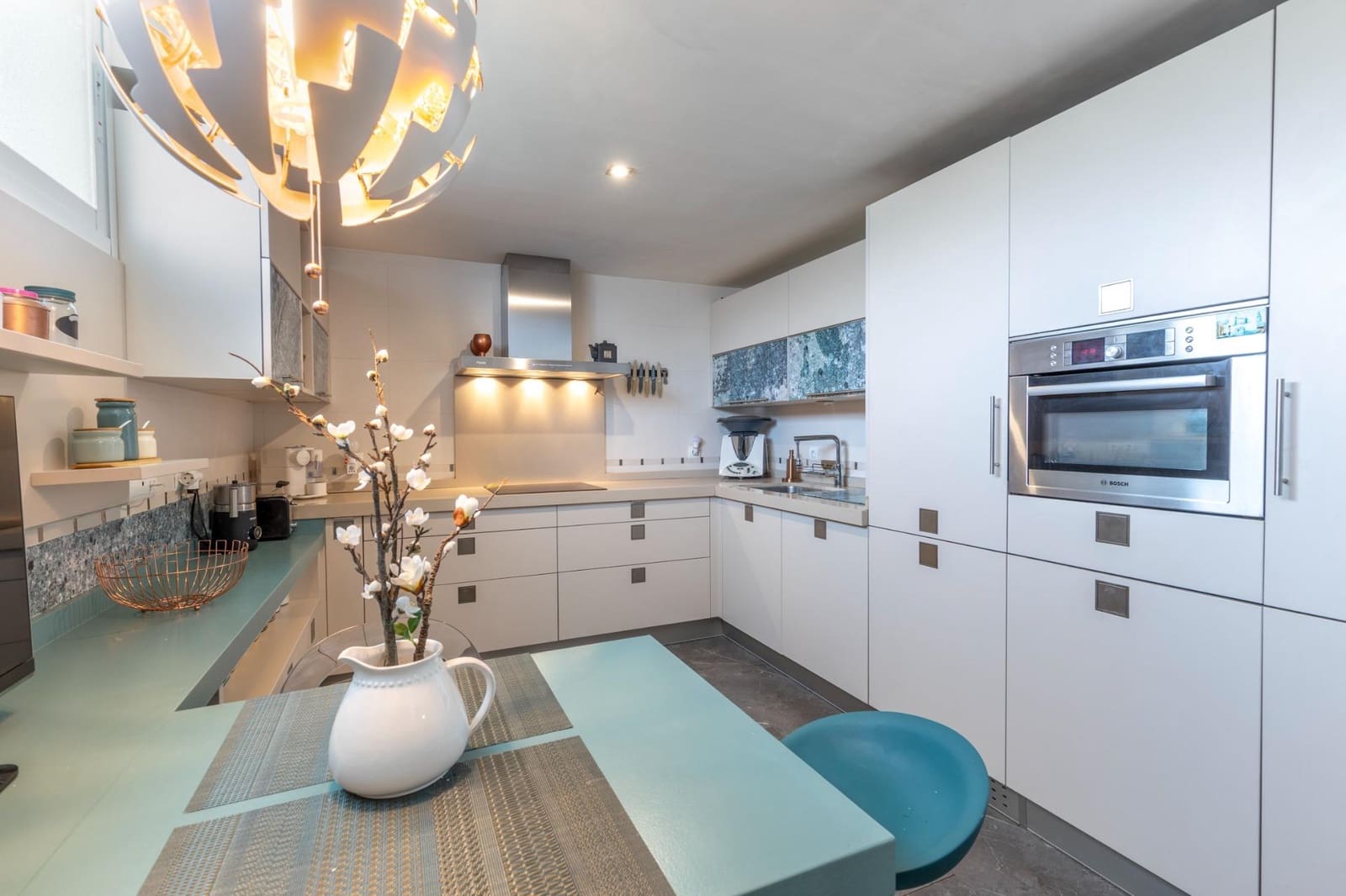 Adosado de 4 habitaciones en Granada ciudad en venta con piscina garaje - 655.000 € (Ref: 9977507)