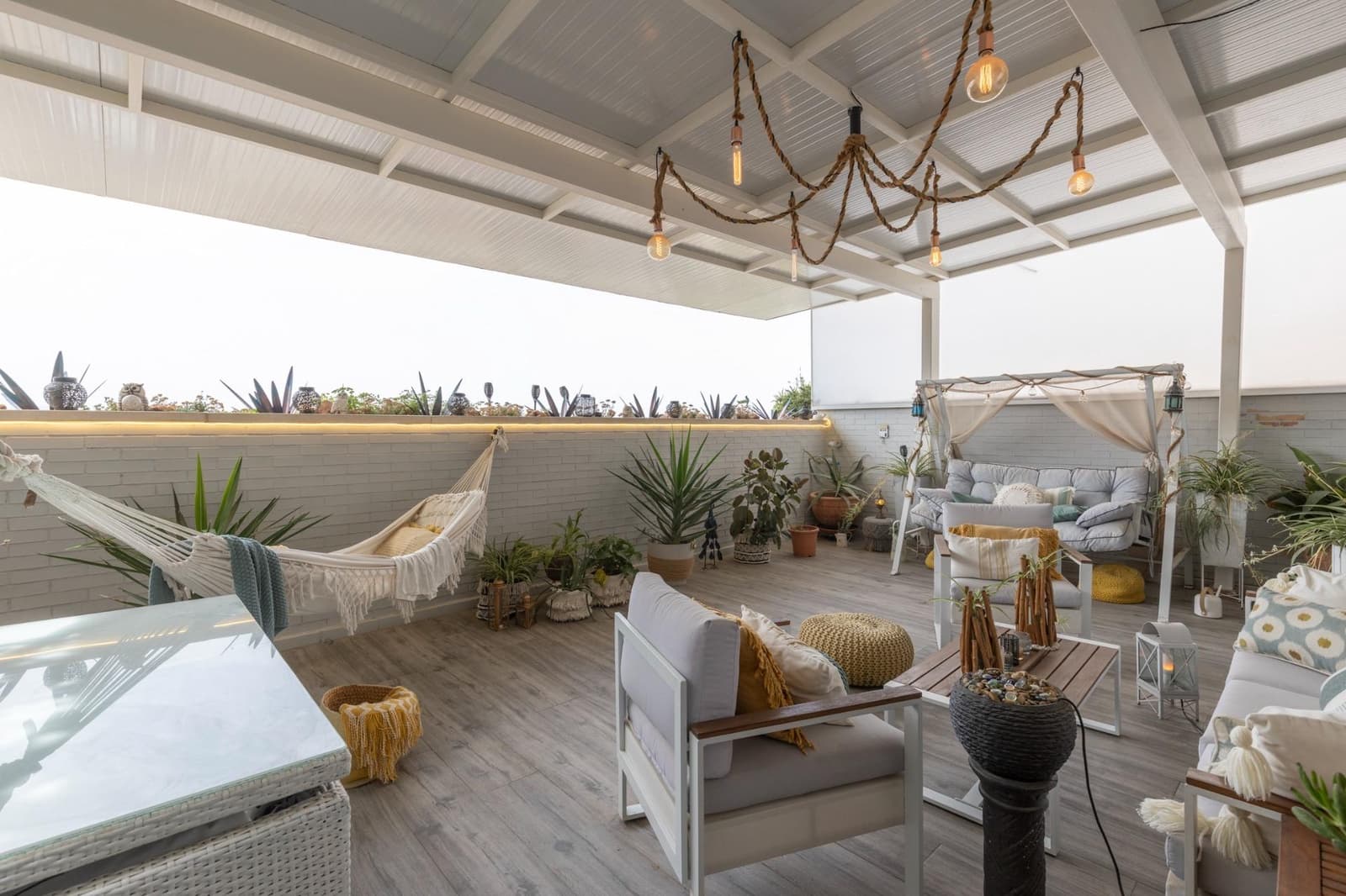 Adosado de 4 habitaciones en Granada ciudad en venta con piscina garaje - 655.000 € (Ref: 9977507)