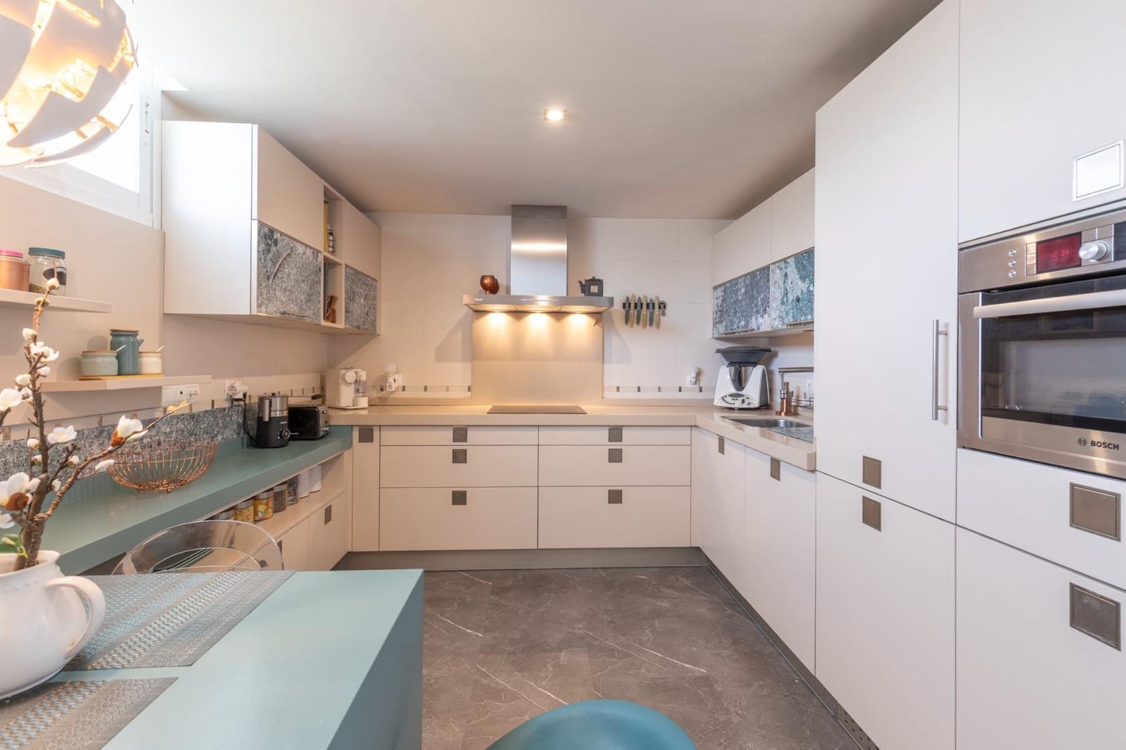 Adosado de 4 habitaciones en Granada ciudad en venta con piscina garaje - 655.000 € (Ref: 9977507)
