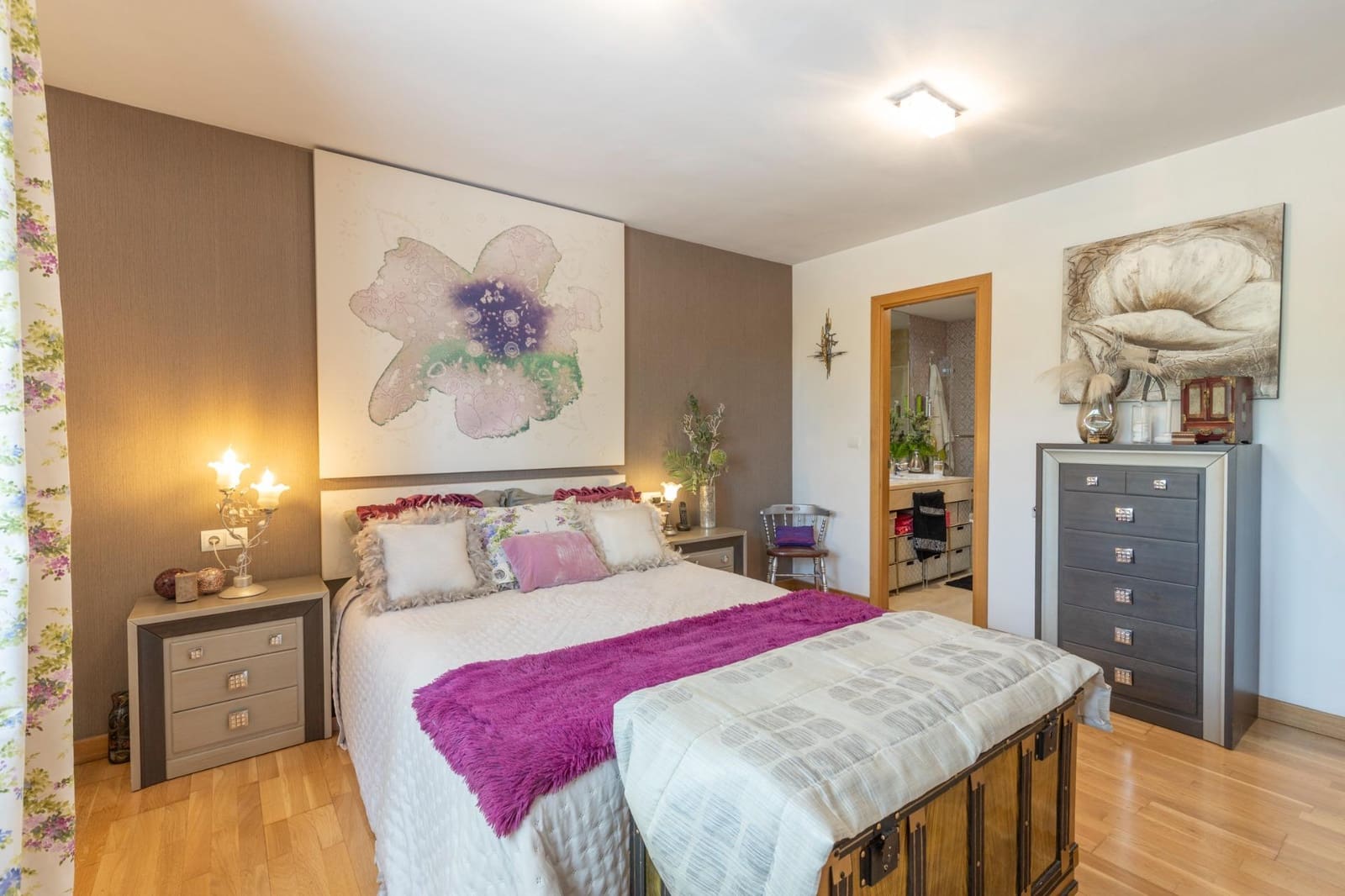 Adosado de 4 habitaciones en Granada ciudad en venta con piscina garaje - 655.000 € (Ref: 9977507)
