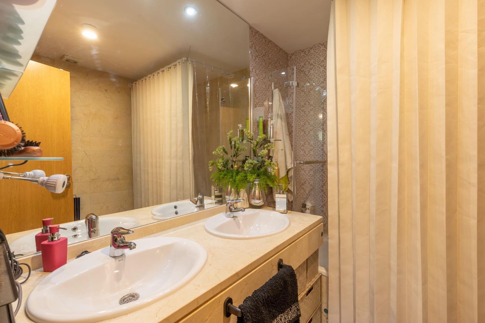 Adosado de 4 habitaciones en Granada ciudad en venta con piscina garaje - 655.000 € (Ref: 9977507)