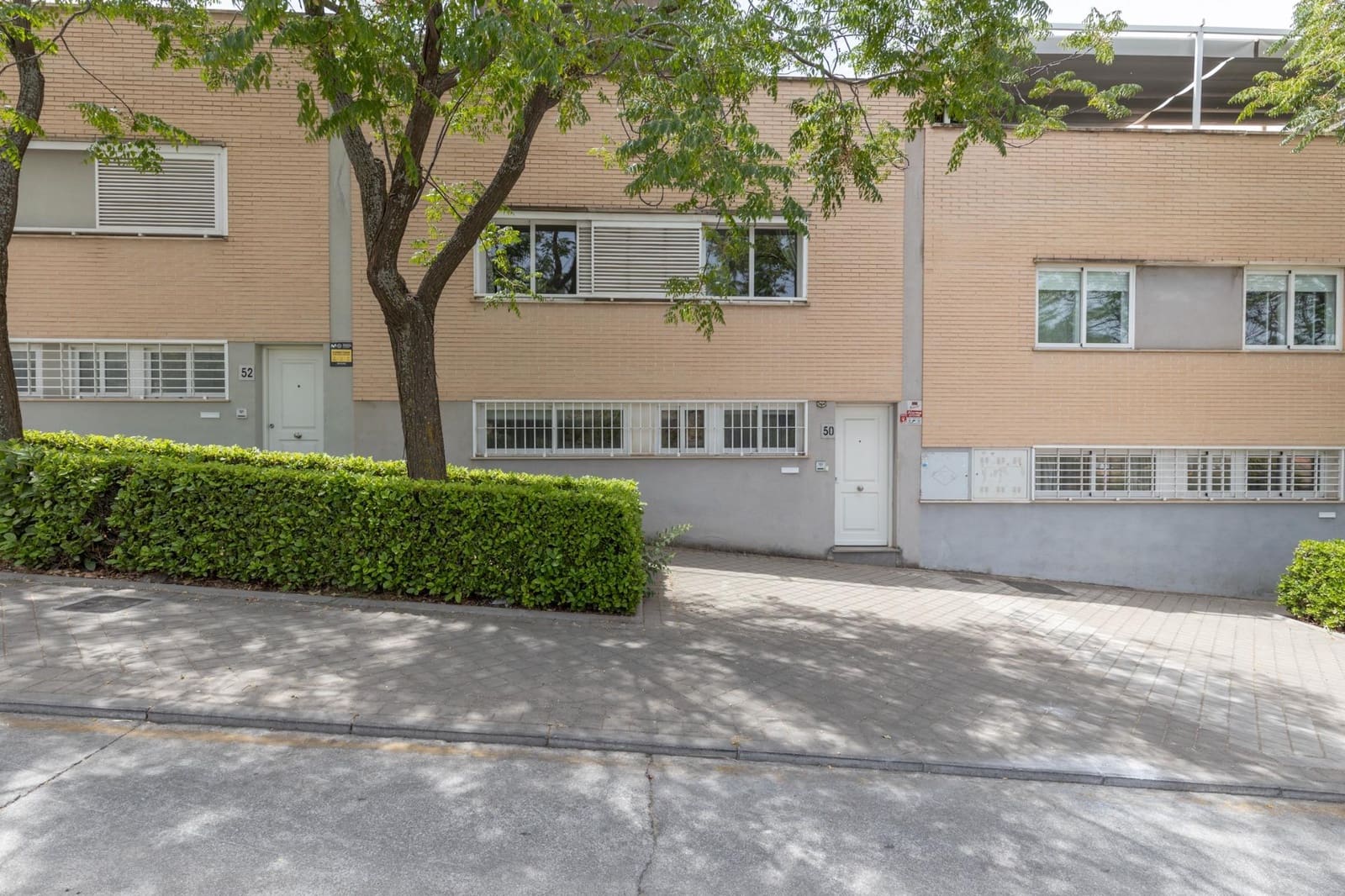 Adosado de 4 habitaciones en Granada ciudad en venta con piscina garaje - 655.000 € (Ref: 9977507)