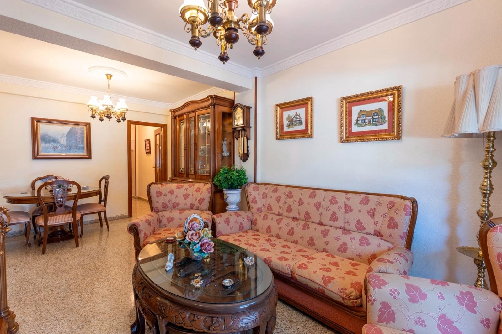 4 soveværelse Lejlighed til salg i Granada by med garage - € 270.000 (Ref: 9977510)