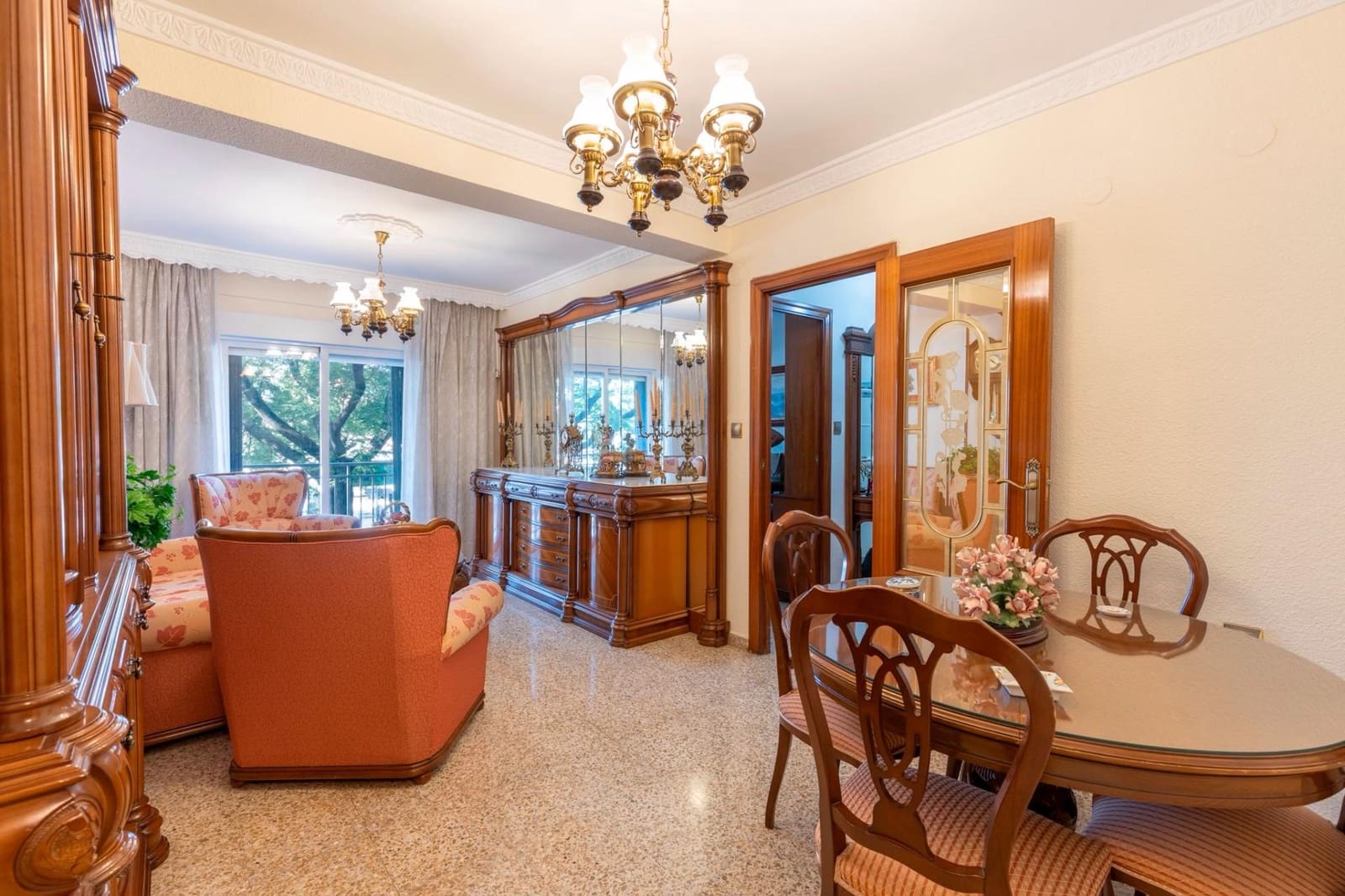 4 soveværelse Lejlighed til salg i Granada by med garage - € 270.000 (Ref: 9977510)