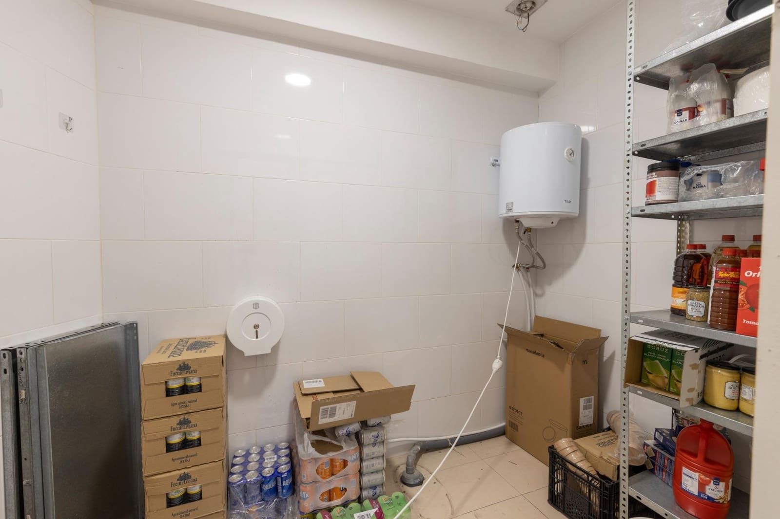 Commercial for sale in Granada city - € 650,000 (Ref: 9977511)