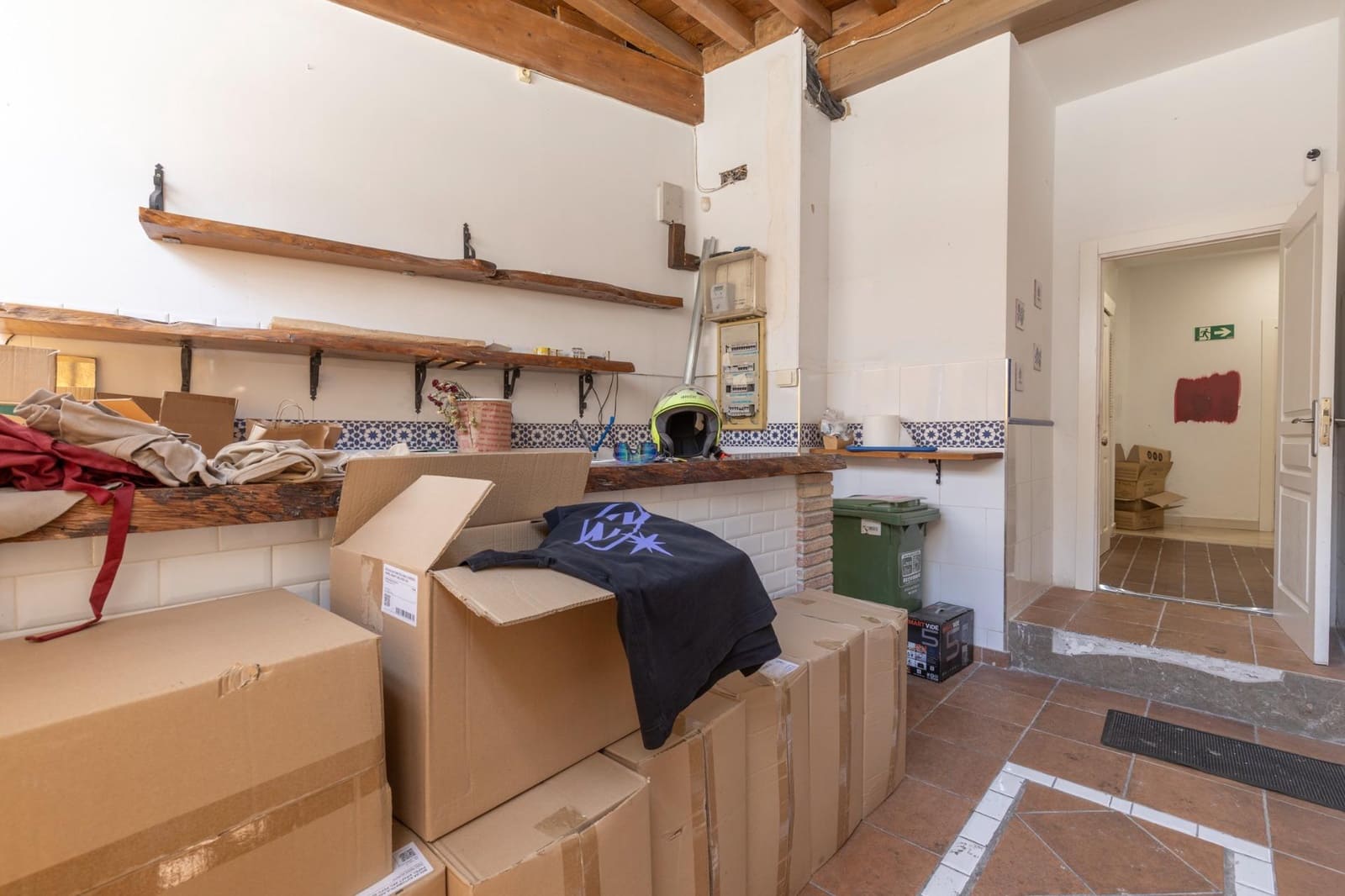 Commercial for sale in Granada city - € 650,000 (Ref: 9977511)