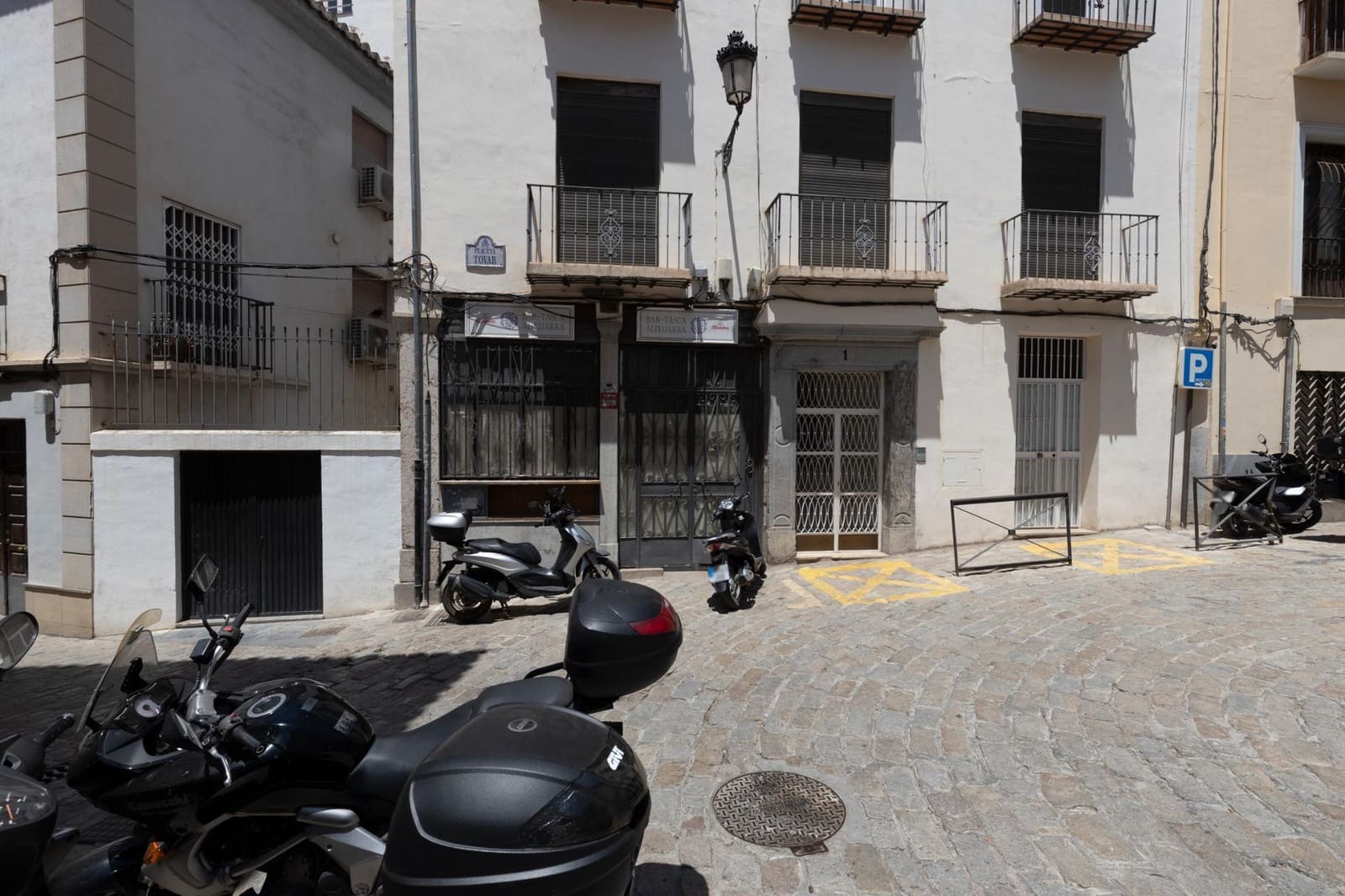 Commercial for sale in Granada city - € 650,000 (Ref: 9977511)