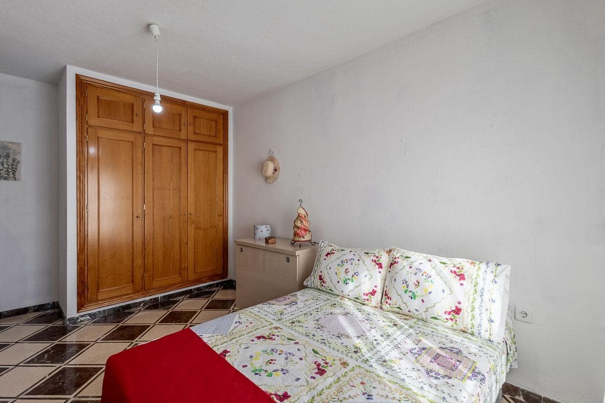 3 sypialnia Dom na sprzedaż w Gojar z garażem - 340 000 € (Ref: 9977514)