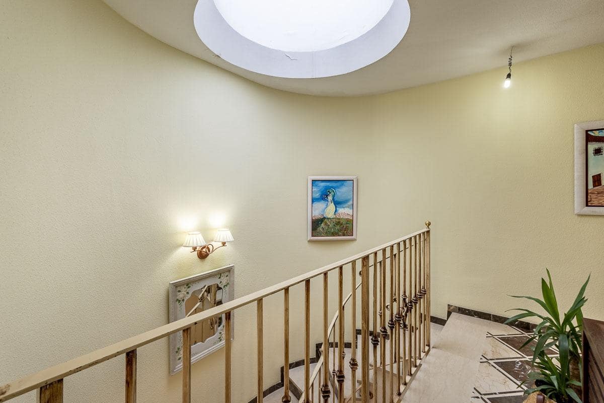 3 sypialnia Dom na sprzedaż w Gojar z garażem - 340 000 € (Ref: 9977514)