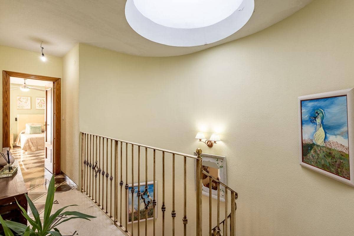 3 sypialnia Dom na sprzedaż w Gojar z garażem - 340 000 € (Ref: 9977514)