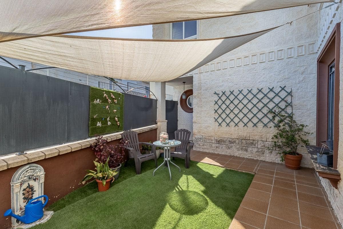 3 sypialnia Dom na sprzedaż w Gojar z garażem - 340 000 € (Ref: 9977514)