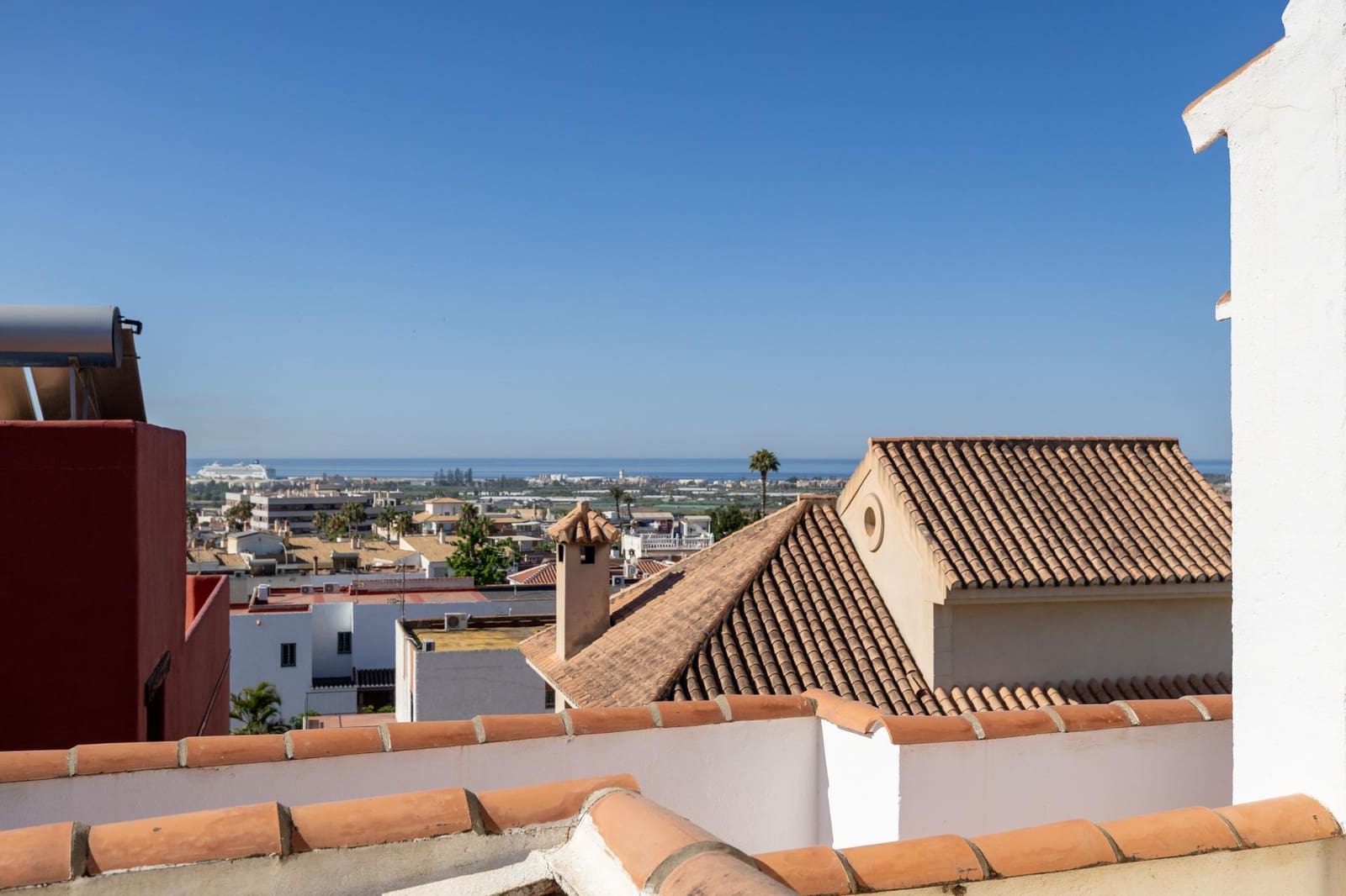 3 soveværelse Rækkehus til salg i Motril med garage - € 390.000 (Ref: 9983143)
