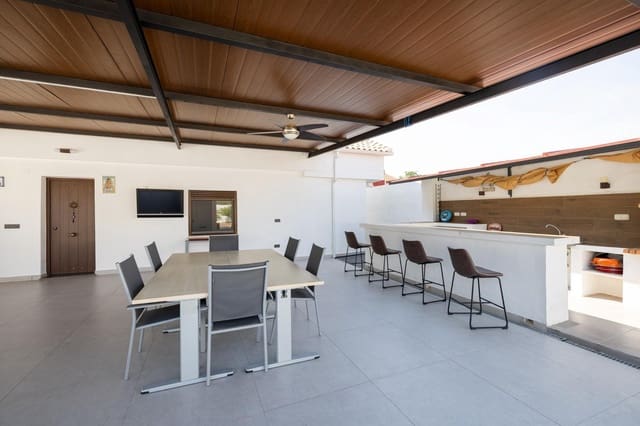 2 bedroom Villa for sale in Albolote with garage - € 329,000 (Ref: 9983144)