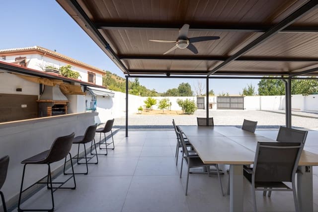 2 bedroom Villa for sale in Albolote with garage - € 329,000 (Ref: 9983144)