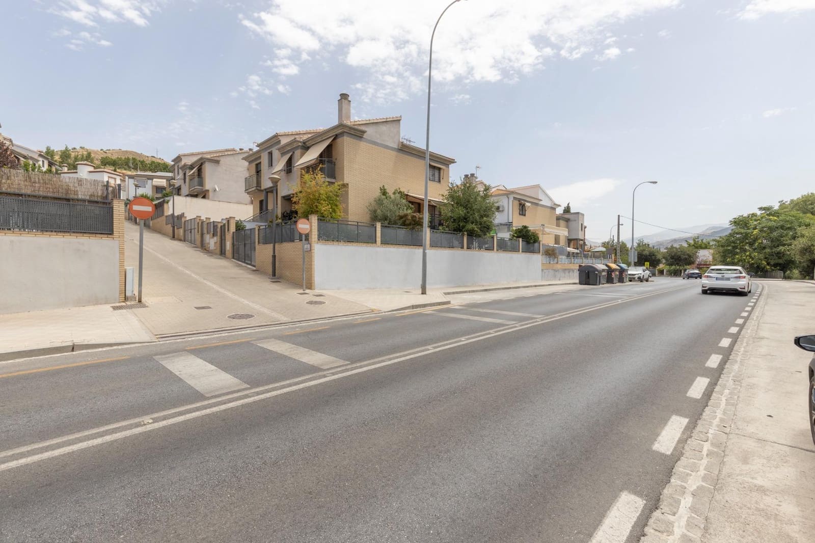3 Zimmer Doppelhaus zu verkaufen in Granada Stadt mit Garage - 479.000 € (Ref: 9983146)