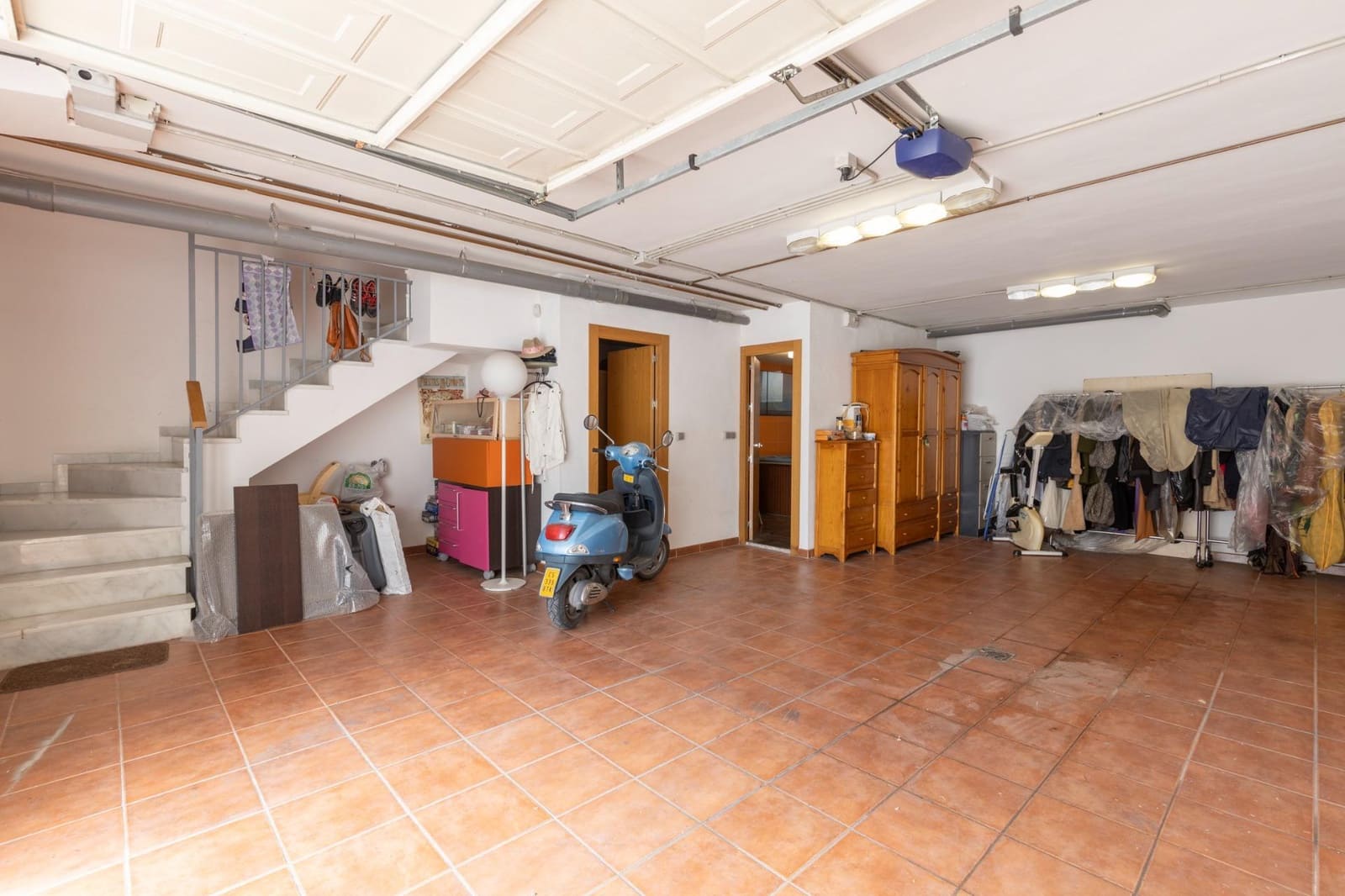 3 Zimmer Doppelhaus zu verkaufen in Granada Stadt mit Garage - 479.000 € (Ref: 9983146)