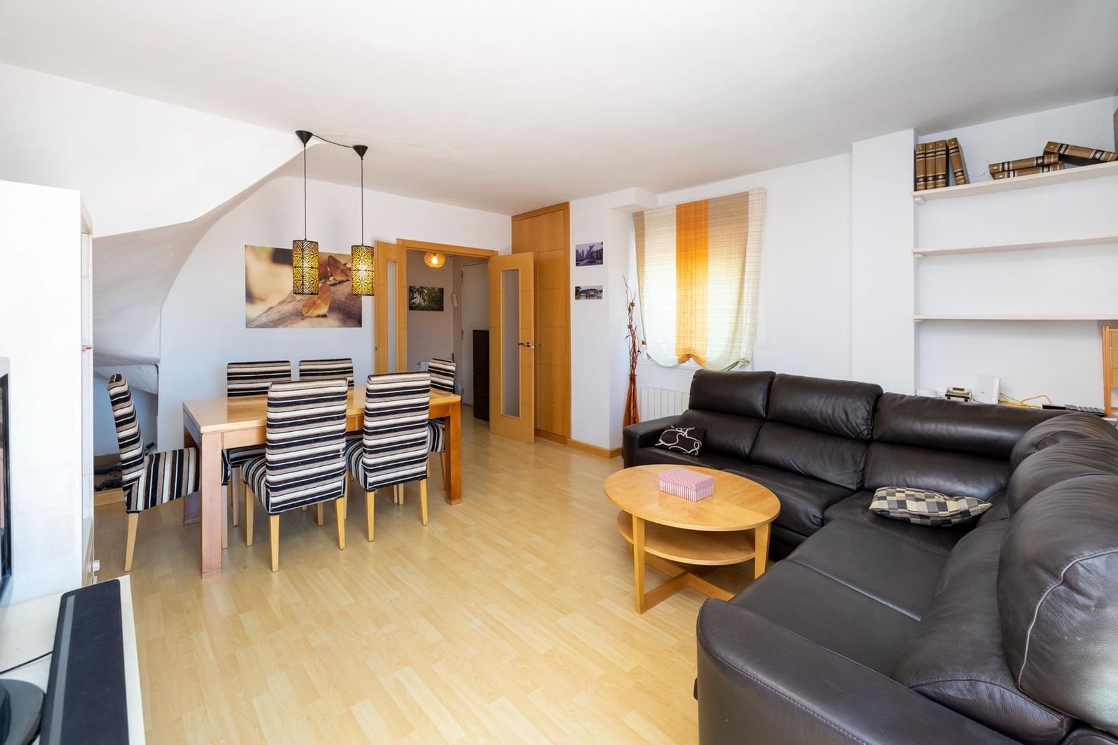 3 soverom Kjedet enebolig til salgs i Cenes de la Vega med garasje - € 249 000 (Ref: 9983148)
