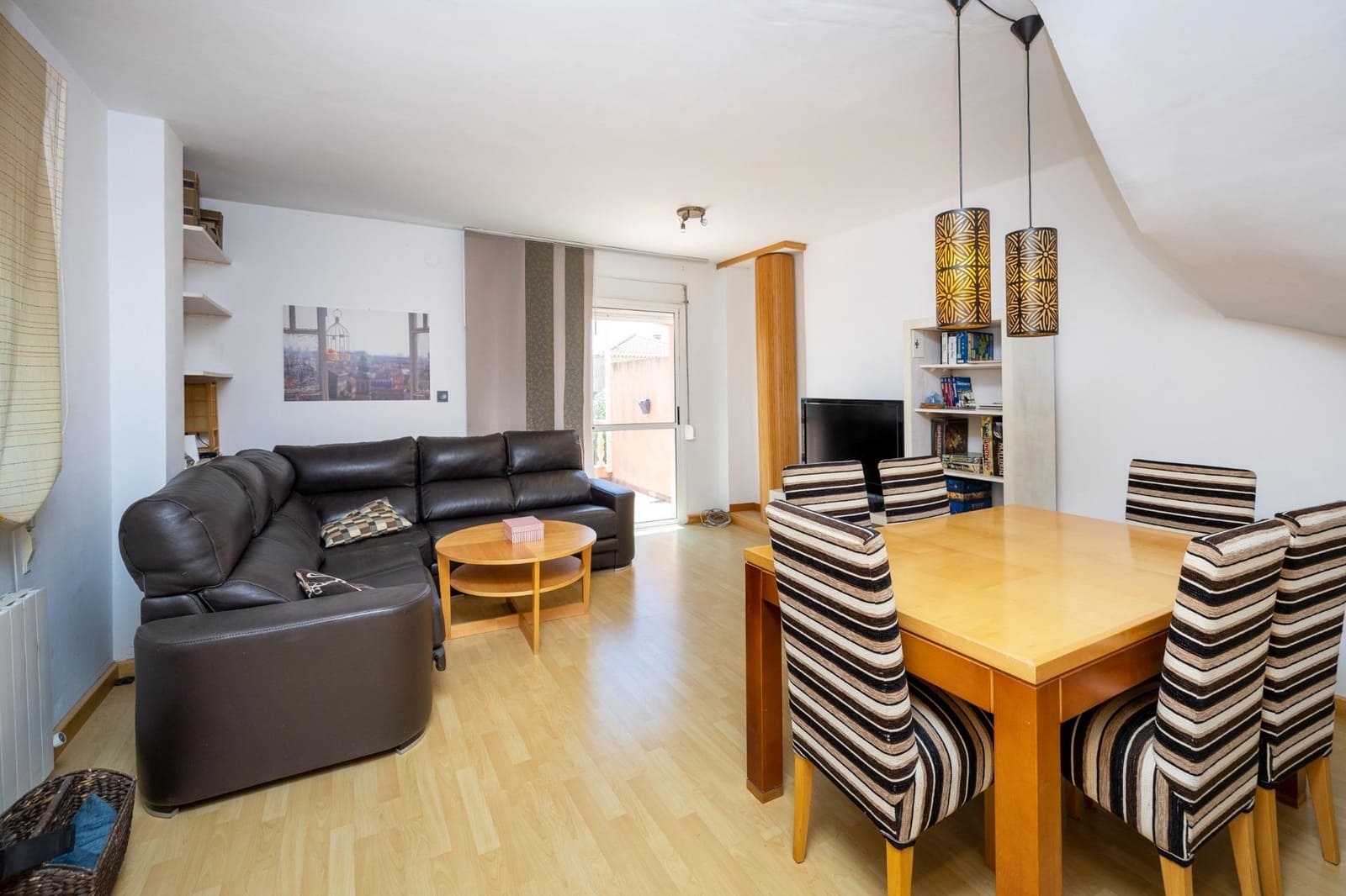 3 soverom Kjedet enebolig til salgs i Cenes de la Vega med garasje - € 249 000 (Ref: 9983148)
