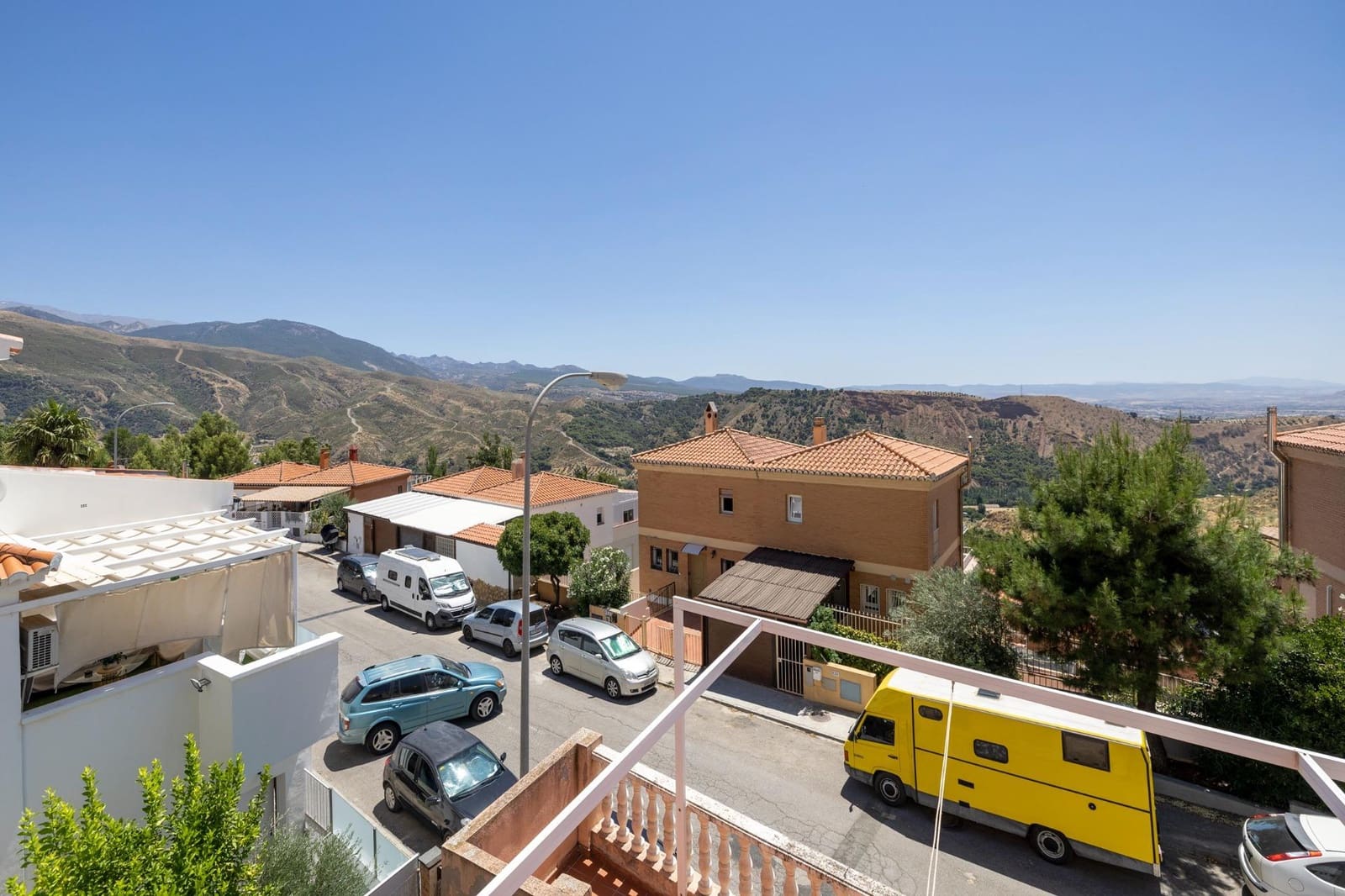 3 soverom Kjedet enebolig til salgs i Cenes de la Vega med garasje - € 249 000 (Ref: 9983148)