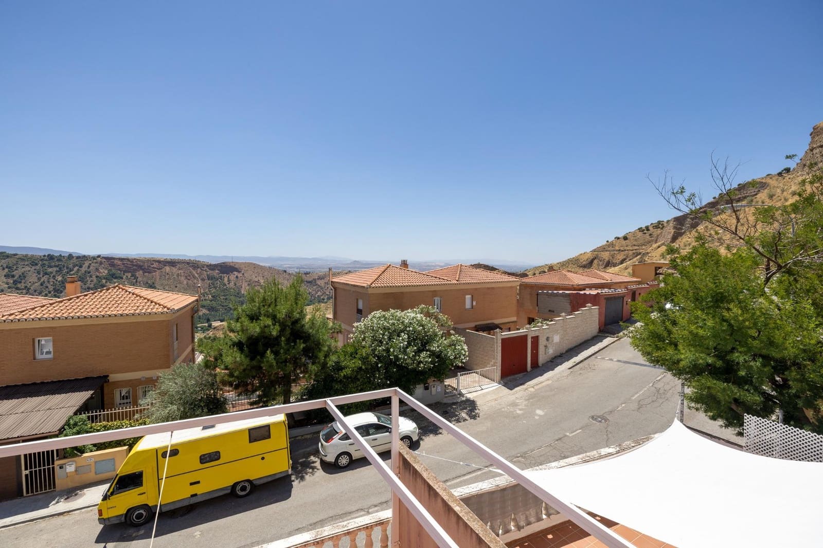 3 soverom Kjedet enebolig til salgs i Cenes de la Vega med garasje - € 249 000 (Ref: 9983148)