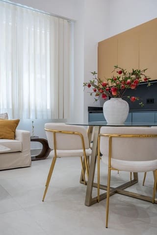 1 soverom Leilighet til salgs i Granada by med svømmebasseng garasje - € 250 000 (Ref: 9983151)