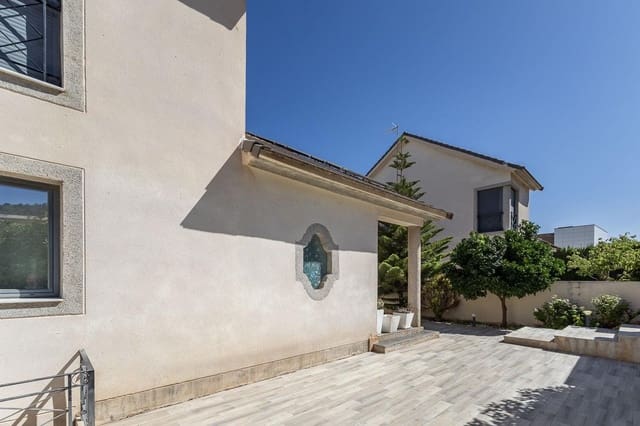 5 sypialnia Willa na sprzedaż w Dílar z basenem garażem - 485 000 € (Ref: 9985161)