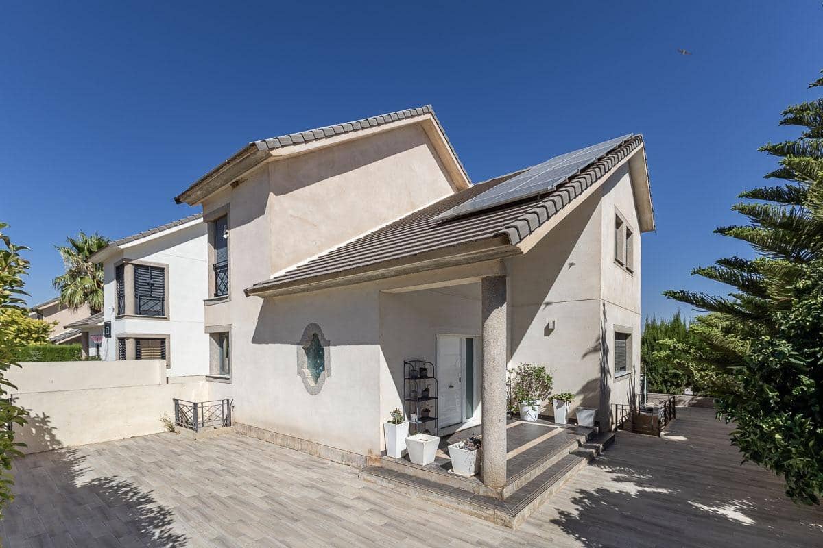 5 sypialnia Willa na sprzedaż w Dilar z basenem garażem - 485 000 € (Ref: 9985161)