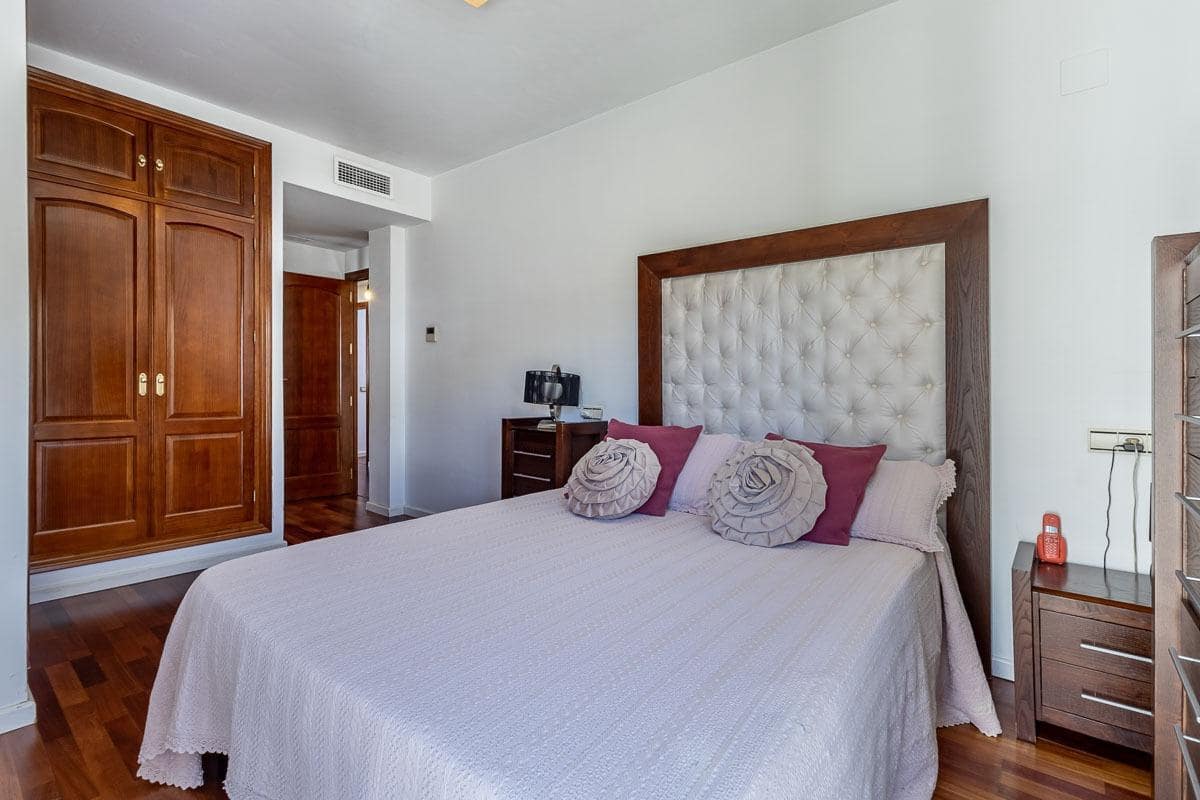 5 sypialnia Willa na sprzedaż w Dilar z basenem garażem - 485 000 € (Ref: 9985161)