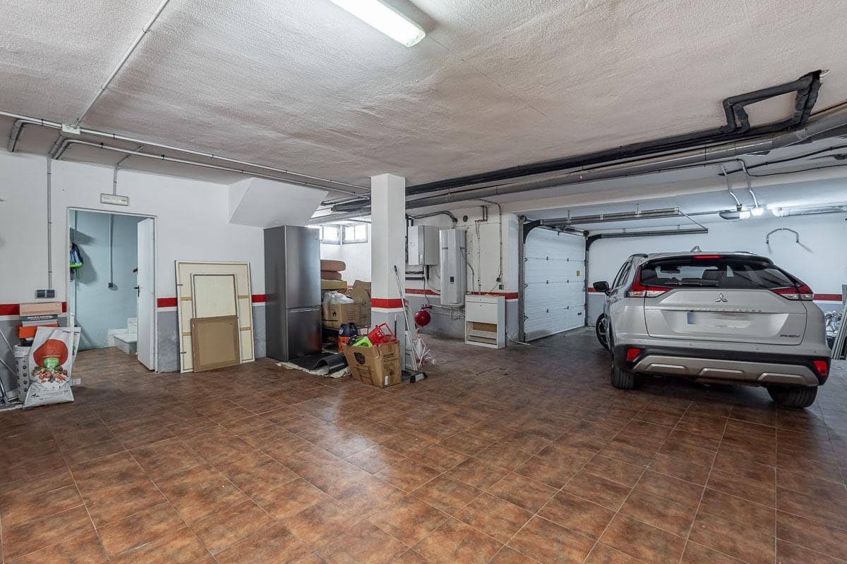 5 sypialnia Willa na sprzedaż w Dilar z basenem garażem - 485 000 € (Ref: 9985161)