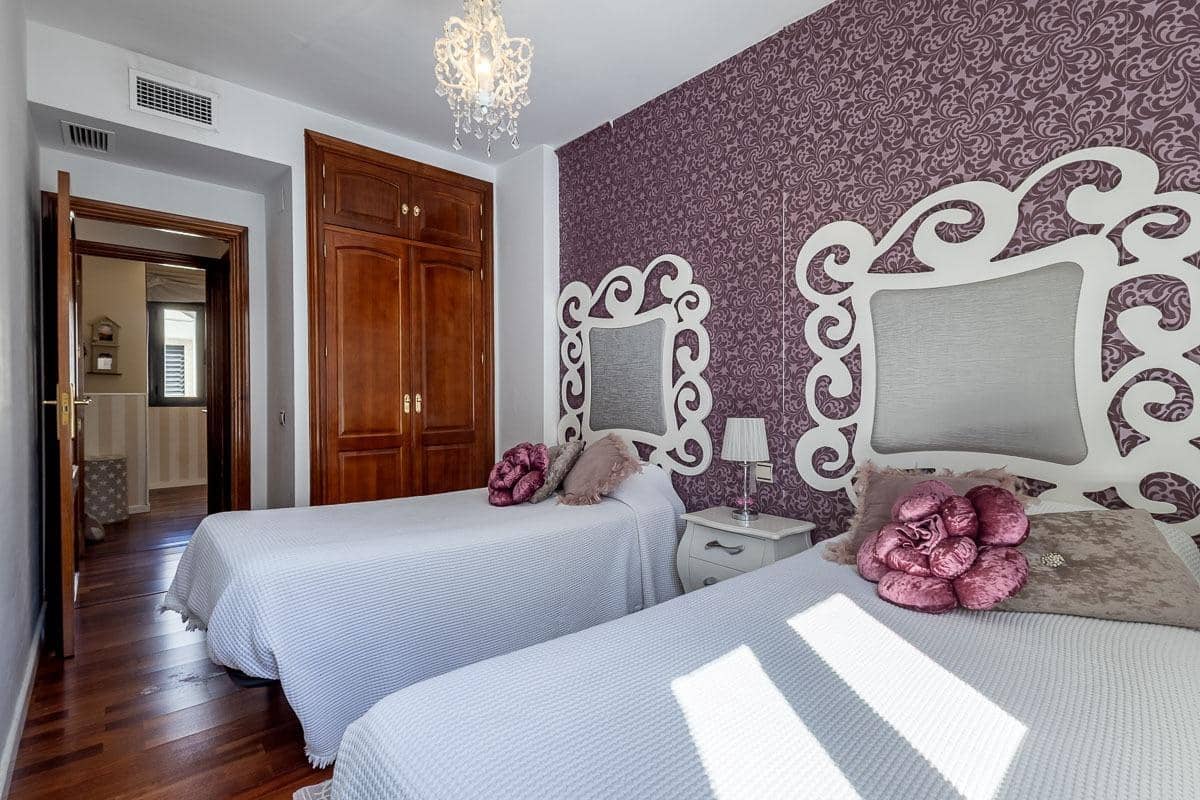 5 sypialnia Willa na sprzedaż w Dilar z basenem garażem - 485 000 € (Ref: 9985161)