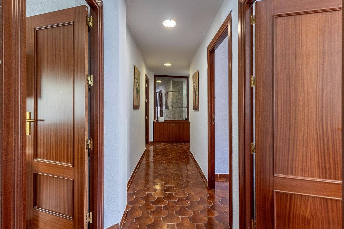 10 slaapkamer Flat te koop in Granada stad - € 595.000 (Ref: 9985162)