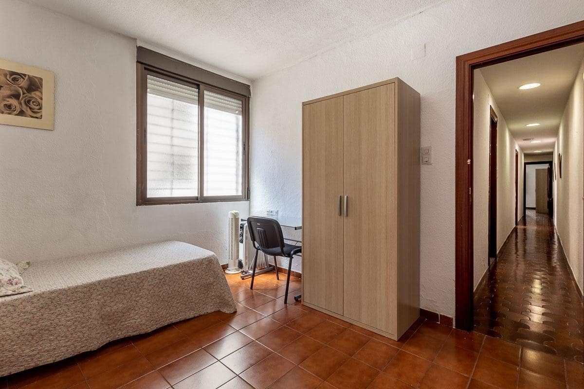 10 slaapkamer Flat te koop in Granada stad - € 595.000 (Ref: 9985162)