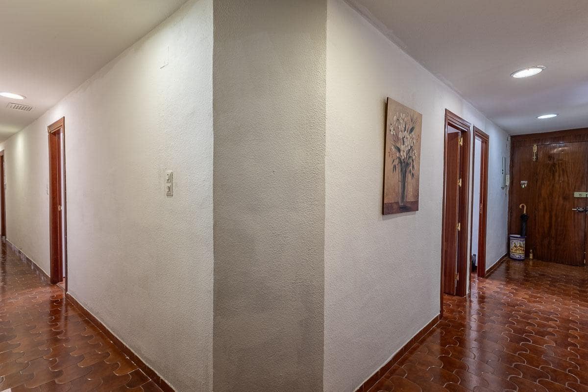 10 slaapkamer Flat te koop in Granada stad - € 595.000 (Ref: 9985162)