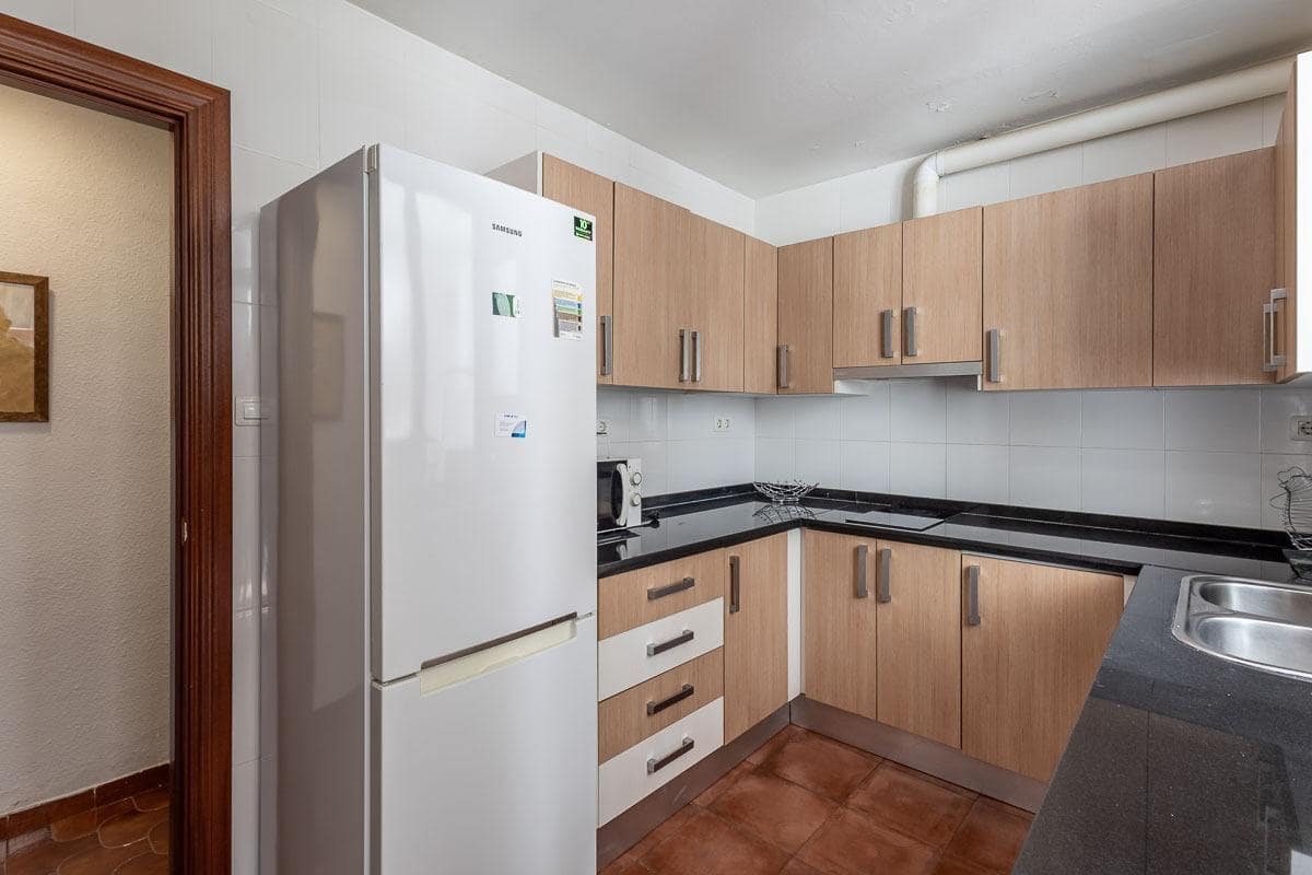 10 slaapkamer Flat te koop in Granada stad - € 595.000 (Ref: 9985162)