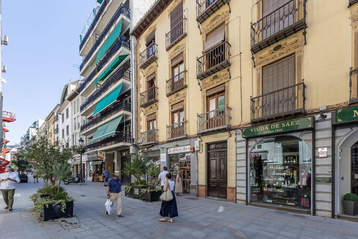 10 slaapkamer Flat te koop in Granada stad - € 595.000 (Ref: 9985162)