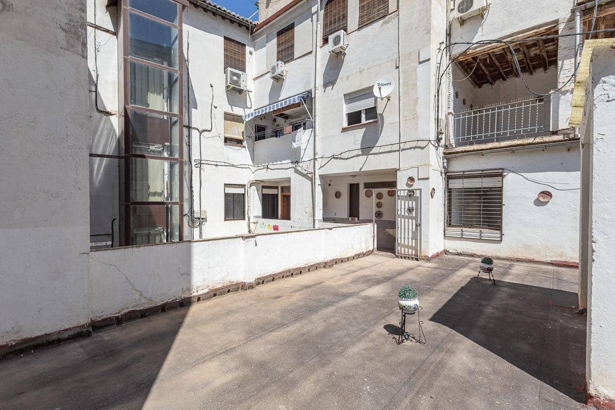10 slaapkamer Flat te koop in Granada stad - € 595.000 (Ref: 9985162)
