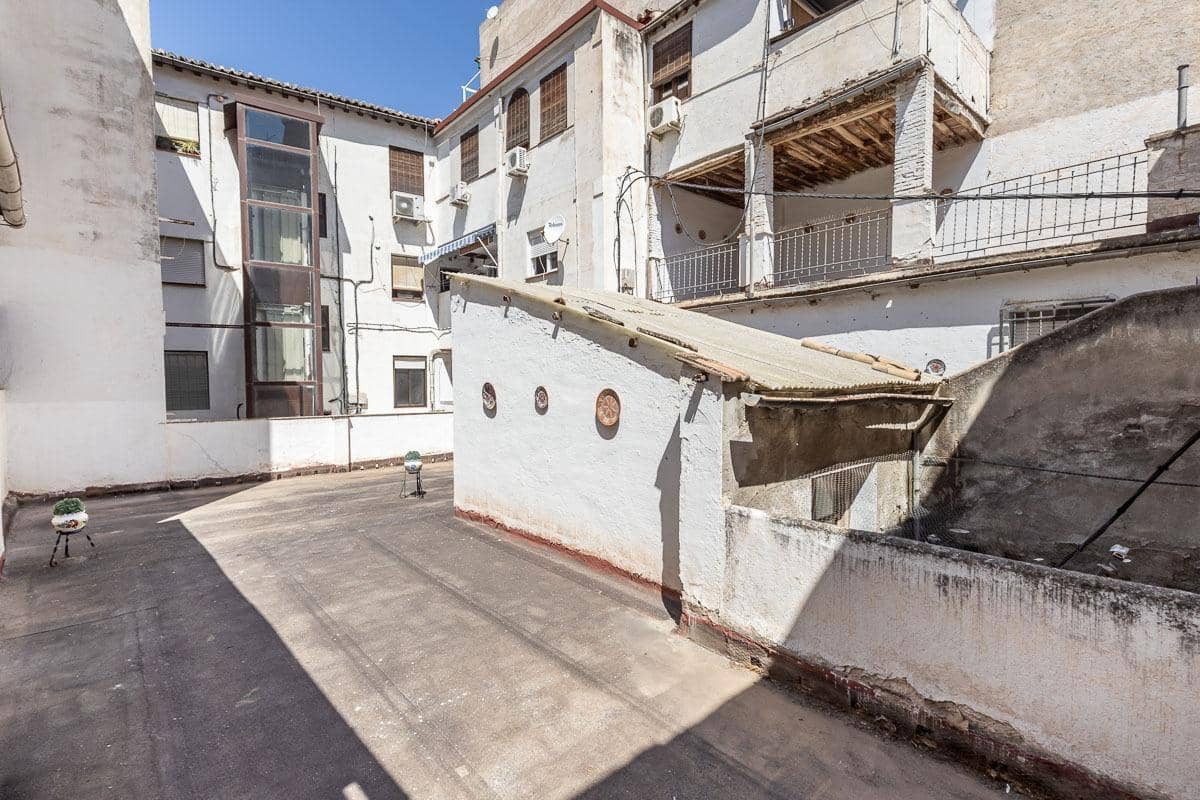 10 slaapkamer Flat te koop in Granada stad - € 595.000 (Ref: 9985162)