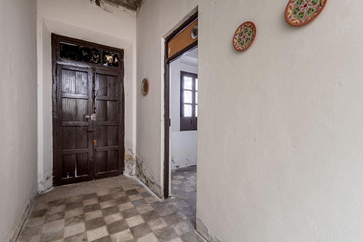 10 slaapkamer Flat te koop in Granada stad - € 595.000 (Ref: 9985162)