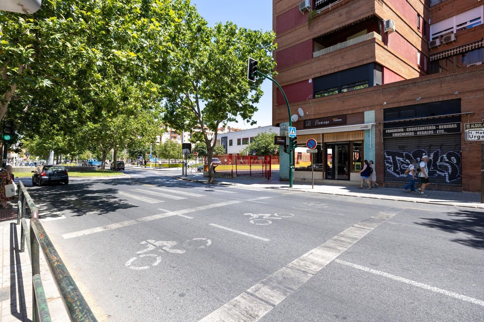 Kommersiell til salgs i Granada by - € 330 000 (Ref: 9987050)