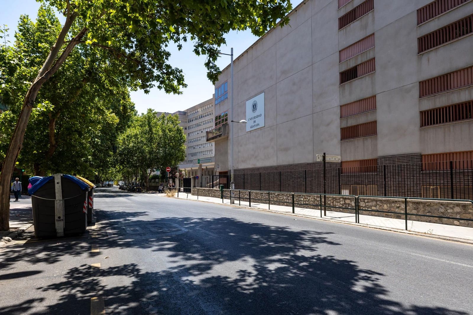 Kommersiell til salgs i Granada by - € 330 000 (Ref: 9987050)