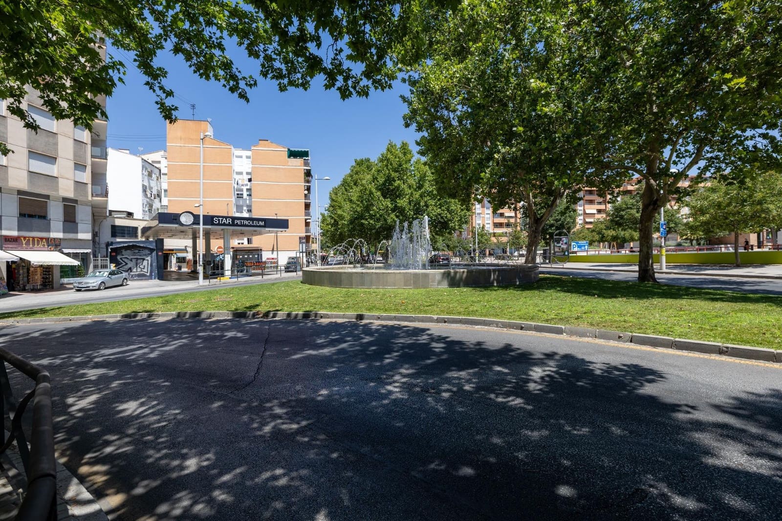 Kommersiell til salgs i Granada by - € 330 000 (Ref: 9987050)