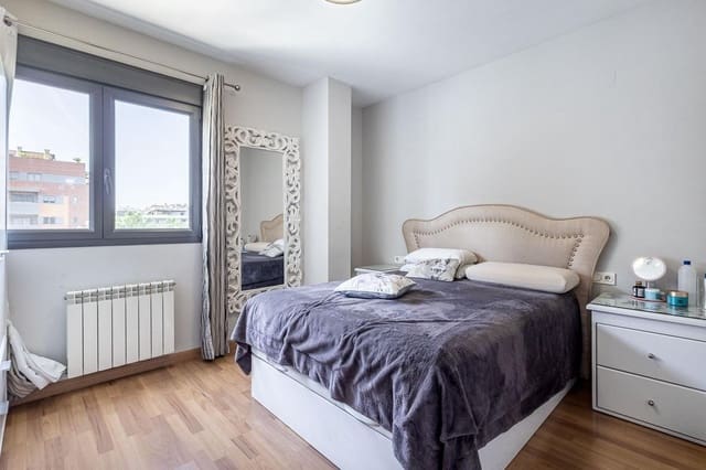 2 sypialnia Mieszkanie na sprzedaż w Miasto Grenada z basenem garażem - 335 000 € (Ref: 9987051)