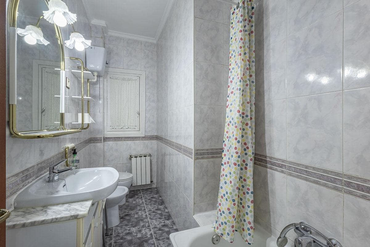 4 camera da letto Appartamento in vendita in Granada citta - 249.000 € (Rif: 9990884)