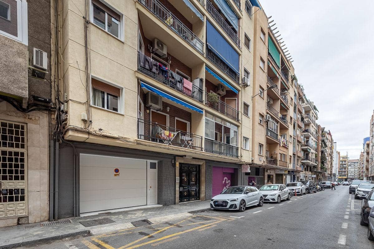 4 camera da letto Appartamento in vendita in Granada citta - 249.000 € (Rif: 9990884)