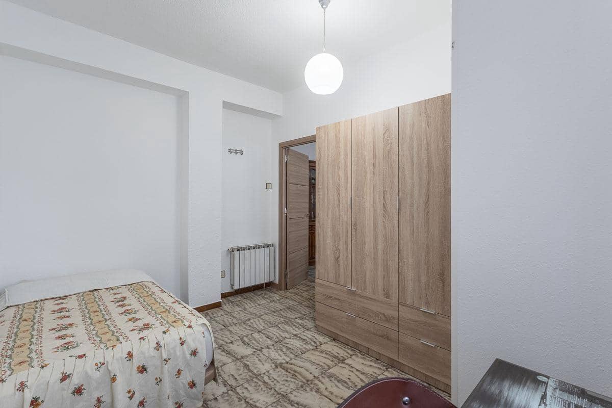 4 camera da letto Appartamento in vendita in Granada citta - 249.000 € (Rif: 9990884)