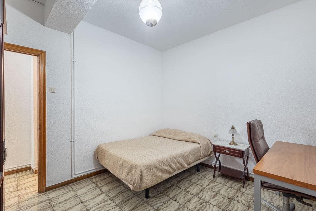 4 camera da letto Appartamento in vendita in Granada citta - 249.000 € (Rif: 9990884)