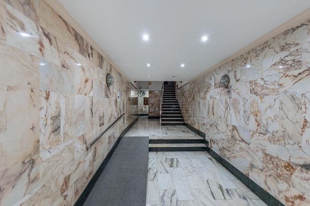 4 sypialnia Mieszkanie na sprzedaż w Miasto Grenada - 249 000 € (Ref: 9990884)